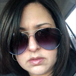 Meet your Posher, Mayra